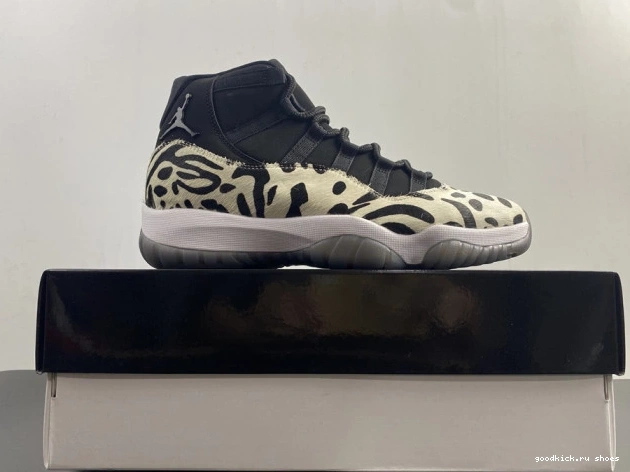 INSTINCT AIR JORDAN ANIMAL AR0715-010 11 0821